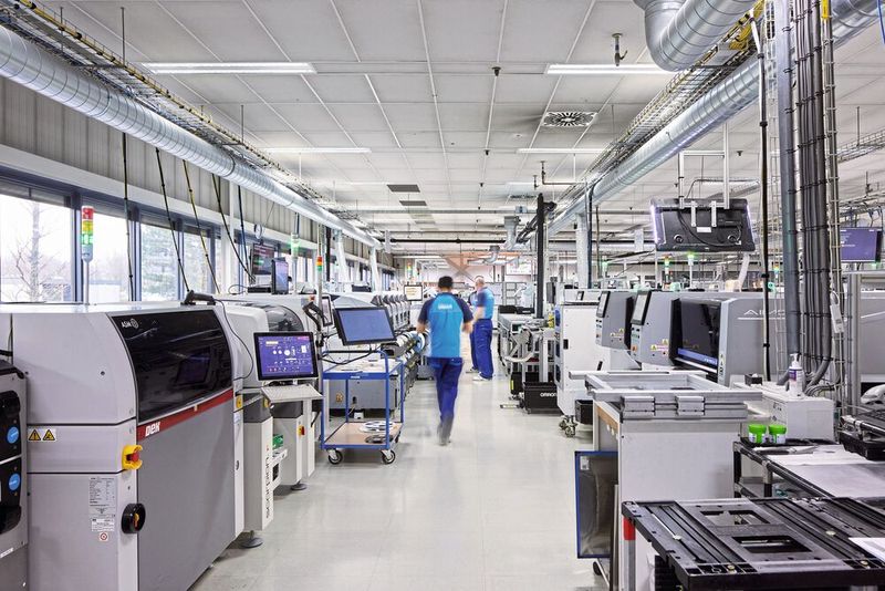 Qualität zeitnah zu einem wettbewerbsfähigen Preis zu liefern, wann immer der Kunde es wünscht, ist eines der Hauptmerkmale des Werks der Zukunft.  (Bild: OMRON)