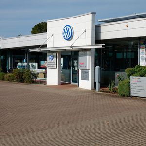 Seit der Wende ist das Unternehmen als VW-Markenpartner am Markt aktiv.(Bild:  Schreiner/»kfz-betrieb«)