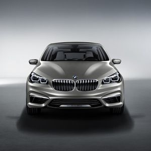 Der BMW Concept Active Tourer: ein Plug-In-Hybrid mit 140 kW Systemleistung
