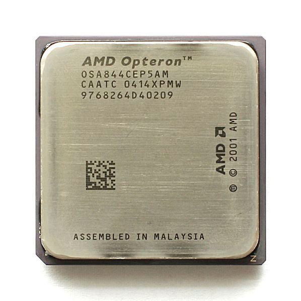 Intel hatte sich mit Itanium derart auf eine eigene 64-Bit-Architektur konzentriert, dass der entsprechende Ausbau der x86-Architektur vernachlässig wurde. Die Konkurrenz nutzte dies aus: 2003 erschien mit dem Opteron der erste x86-basierte 64-Bit-Prozessor – nicht von Intel, sondern von AMD.