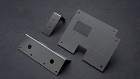 Die KI-gestützte Plattform Meviy verknüpft die Analyse von CAD-Daten mit einem kontrollierten globalen Fertigungsnetzwerk und setzt damit auf Integration statt Aggregation. (Bild: Meviy )