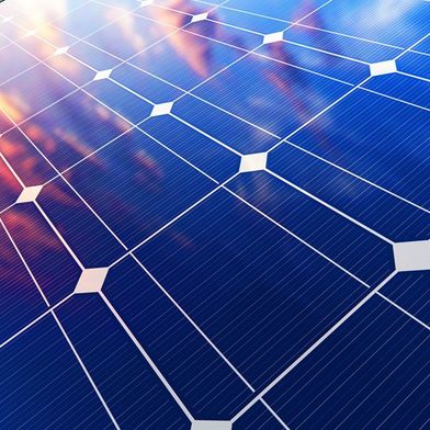 PV-Produkte führender Hersteller für Installationsunternehmen in Deutschland, Österreich und der Schweiz bietet E.ON Energy Technologies. (Bild: stock.adobe.com - Scanrail)
