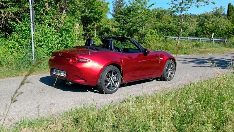 Es werden immer weniger Cabrios gebaut und verkauft.(Bild:  Rosenow – »kfz-betrieb«)