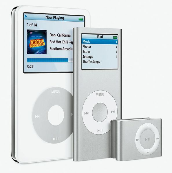 Apple hat die iPod-Modellfamilie sehr schnell weiterentwickelt. 2004 wurde der günstigere und buntere iPod mini und ein Jahr später der iPod Shuffle eingeführt. (Bild: Apple)