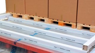 Eine „Revolution“ in der Luftfracht? Jedenfalls hat „squAIR-timber“ aus ultramodernem Karton-Faserverbundstoff das Zeug dazu, jede Menge Gewicht (und damit Kosten) einzusparen. (Trilatec)