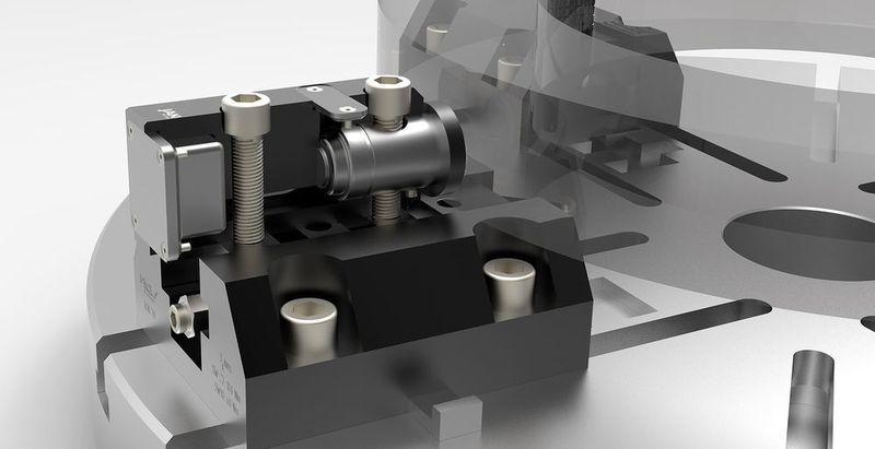 Optional lässt sich die Spannklaue auch durch eine messende Klaue (FMS Force Monitoring System) ersetzen. Dies ist besonders bei sicherheitsrelevanten Spannvorgängen eine sinnvolle Erweiterung. (Bild: Jakob Antriebstechnik)