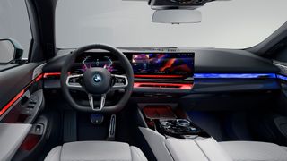 Ambient lighting of the new BMW 5 Series. (Image:BMW)