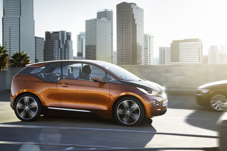 Die Schöpfer der Studie versprechen dass das Modell des ersten vollelektrischen BMW zu gut 90 Prozent dem i3 entspricht, der Ende 2013 in Serie gehen soll. (Foto: BMW)