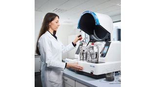 With the new Planetary Ball Mill PM 300, Retsch has added another model to the comprehensive ball mill range which, thanks to elaborate features, makes every day work in the lab easier. (Source: ©OliverBellendir)