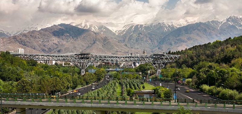 Platz 6: Iran mit 3.862.000 Barrel Erdöl pro Tag (April 2017). Bild: Diba Tensile Architecture - Public Domain (Bild: Diba Tensile Architecture)