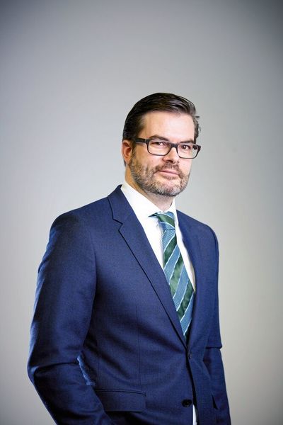 „Zur Massenfertigung von Elektromotoren wird es unvermeidbar sein, die Produktionsprozesse mit Robotern durchgehend zu automatisieren“, erwartet Manfred Van Nerum, Head of Business Unit Drives and Generators bei Schuler. (Hartmut Naegele)
