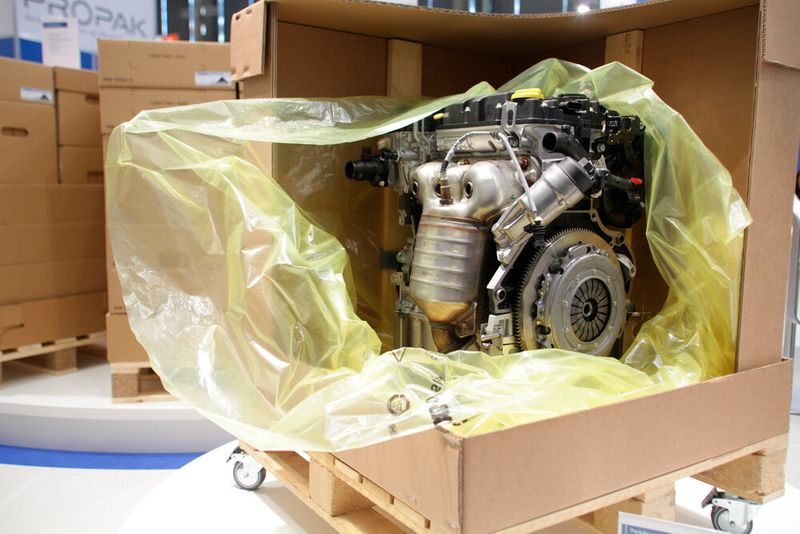 Natürlich werden nicht nur Kosmetik und Lebensmittel verpackt, auch für industrielle Produkte werden Lösungen gezeigt. (Bild: Nürnberg Messe)