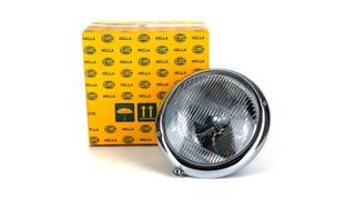 Das für seine Scheinwerfersysteme bekannte Unternehmen Hella aus Lippstadt laviert zwar noch immer auf schwerem Terrain, aber es hält sich tapfer ... (Bild: Hella)