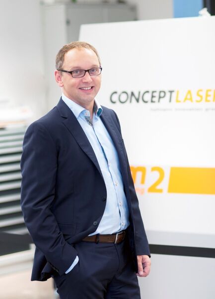 Frank Herzog, Geschäftsführender Gesellschafter der Concept Laser GmbH:  „Vieles von dem, was wir erwartet hatten, wurde bei Weitem übertroffen. Wer hätte im Jahr 2000 gedacht, dass der 3D-Metalldruck so massiv einschlägt? Selbst ich bin verblüfft.” (Bild: Concept Laser)