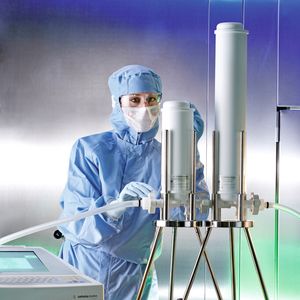 Die neue Filterkerze zeichnet sich durch eine höhere Standzeit und ein optimiertes Durchflussverhalten aus.