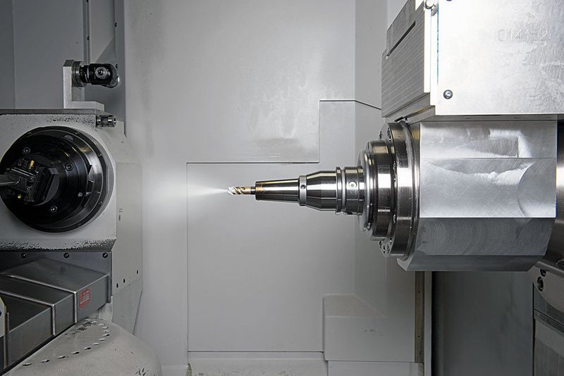 Cryogenic cooling is ready to hit the market: Starag milling spindle equipped for CO2 machining. (Source: Starrag)