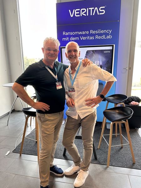 (l.) Marc-Philipp Kast (Veritas) mit Rudolf Schumann (Schumann Consulting) (Bild: Vogel IT-Medien GmbH)