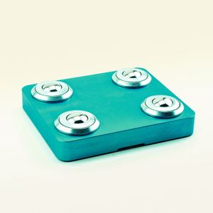 Der Mover ist standardmäßig mit vier Rollen ausgerüstet. Die Version „Super“ kann pro Einheit Lasten bis knapp 200 kg aufnehmen, der Heavy-Mover schafft 1080 kg.