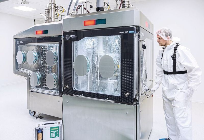 Um die Containment-Performance zu ermitteln, hat Fette Compacting im Competence Center in Schwarzenbek eine Anlage unter Laborbedingungen aufgebaut. Wie sich gezeigt hat, stimmen die Messdaten präzise mit Werten aus der realen Tablettenproduktion überein. (Fette Compacting)