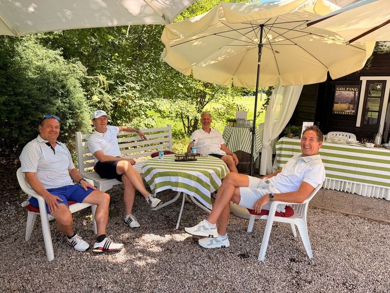 Die Jungs warten auf ihren Kaffee mit Baileys (v. l.) Jörg Lesser (Logicalis), Ivo Körner (IBM), Timo Stolze (SVA) und Christoph Heinz (TD SYNNEX)  (Bild: Vogel IT-Medien)