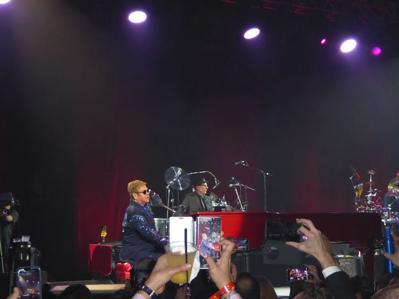 Elton John gab sein Bestes und begeisterte das Publikum. (Bild: IT-BUSINESS)