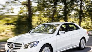 Die Mercedes E-Klasse weist im Dekra-Gebrauchtwagenreport 2015 die niedrigste Mängel-Quote aller Fahrzeugklassen auf. (Foto: Daimler)
