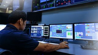 Gerade in Zeiten extrem verteilter Belegschaften und massiver Homeoffice-Nutzung geht es ohne Netzwerkmanagement nicht mehr. (Bild: © khampiranon - stock.adobe.com)