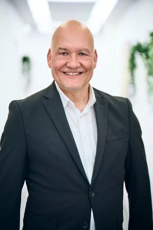 Michael Mathieu war zuvor beim Tochterunternehmen C-entron und leitet den Vertrieb nun als CSO bei Nexoware.(Bild:  © NEXOWARE GmbH)