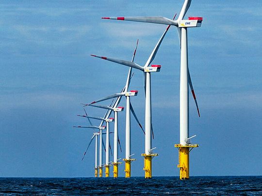 Blick auf den ersten Offshore-Windpark Deutschlands – Alpha Ventus. Der ist jetzt gut 15 Jahre am Rotieren und soll nun für die Produktion von grünem Wasserstoff genutzt werden ...(Bild:  EWE)