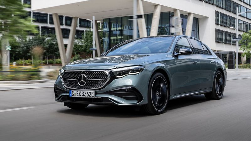 Platz eins in der oberen Mittelklasse im November 2023: die Mercedes E-Klasse mit 2.666 Neuzulassungen (Bild: Mercedes-Benz)