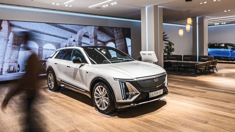 Derzeit gibt es nur zwei Modell zu sehen. (Bild: Cadillac/simonrainer.com)