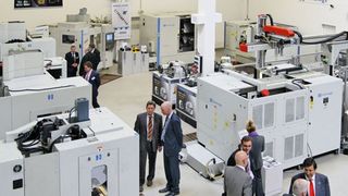Im Rahmen einer zweitägigen Hausausstellung präsentierte Hardinge auf rund 1400 m² CNC-Werkzeugmaschinen der Hardinge-/Bridgeport-Baureihe. Bild: Hardinge (Archiv: Vogel Business Media)