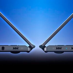 In dem schlanken Aluminium-Magnesium-Gehäuse sitzen insgesamt drei USB-C-Ports. Der mit dem Blitz-Symbol unterstützt Thunderbolt 4.(Bild:  Acer)