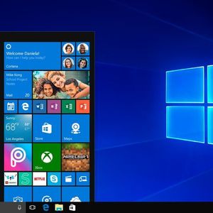 Windows 10 S basiert auf Windows 10 Pro und kann damit im Prinzip alle Windows-Programme ausführen. Aber nur, wenn sie auch über den Windows Store verfügbar sind. Das soll Schutz vor potenziell schädlicher Software aus unsicheren Quellen gewährleisten.