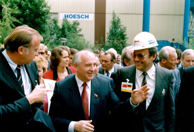 Gorbi in Dortmund: Vor 25 Jahren besuchte Staats- und Parteichef Michail Gorbatschow die Westfalenhütte. (Karl-Heinz Jürgen (Ost + Europa Photo))