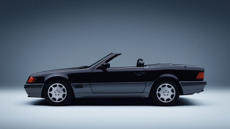Mercedes-Benz 300 SL, Baujahr 1992 (Baureihe 129, Produktionszeit 1989 bis 2001). (Bild: Mercedes-Benz AG)