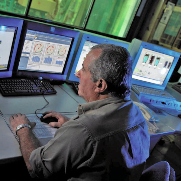 Despite the widespread adoption of advanced automation and asset management technology, research shows that many process plants are still underperforming in key areas such as reliability, throughput and availability. To address these issues, plant managers need to improve their understanding of maintenance and overall plant performance. (Picture: Emerson Process Management)
