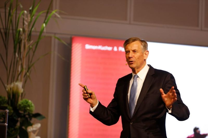 „Die Zukunft gehört den Hidden Champions“, ist Prof. Hermann Simon, der sich seit rund 30 Jahren mit den „unbekannten Weltmarktführern“ beschäftigt, beim 3. Hidden Champions Gipfel überzeugt. (Simon Kucher & Partners )