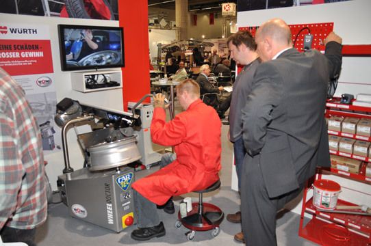 ...gibt es praktische Vorführungen. (Archiv: Vogel Business Media)