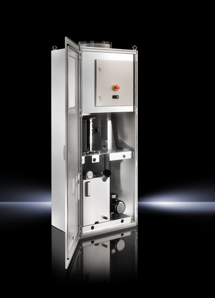 Um noch stärker auf die Belange einzelner Industriebranchen vor allem dem Maschinenbau eingehen zu können und die Verfügbarkeit zu erhöhen, hat Rittal eine neue Generation seiner TopTherm Chiller in den Leistungsklassen von  8 bis 40 kW entwickelt. (Bild: Rittal)