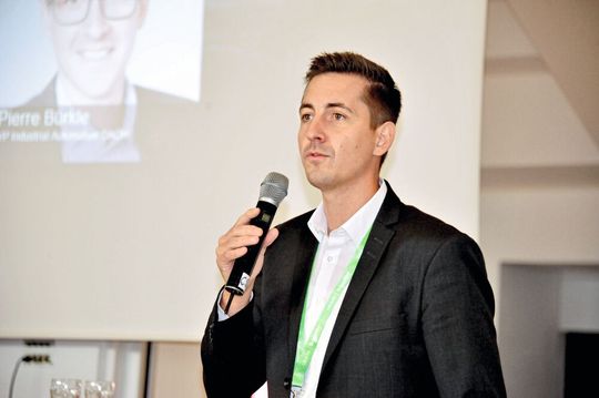 Pierre Bürkle, Vice President im Bereich Industrial Automation DACH, Schneider Electric: „Wir laufen mit unserem visionären Automatisierungs-Ansatz offene Türen ein.“ (Bild:  Schneider Electric)