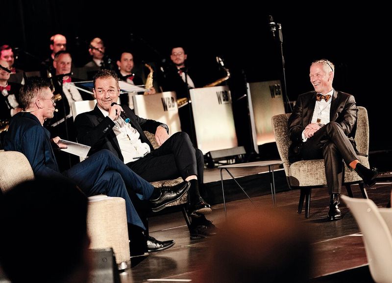 Kabarettist Ingo Börchers führt durch den Abend. (Bild: Steffi Behrmann)