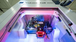 What you see here is a complete system package that, according to Trumpf, smartly enhances the laser welding of components. Read here to learn what this means ... (Image:Trumpf)