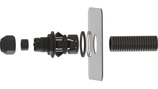 Die einteilige Kunststoffverschraubung verfügt über eine integrierte Zugentlastung und einen Dichtungsring. So soll sie maximale Sicherheit und Zuverlässigkeit sicherstellen. (Bild: Flexa)