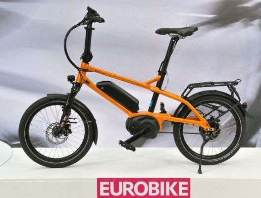 Neuheiten Eurobike 2014: Pony nuvinci beltdrive von Riese & Müller GmbH Das blueLABEL Pony ist ein Kompaktrad mit 20 Zoll Laufrädern für die flexible urbane Mobilität. Dank des winkel- und höhenverstellbaren Vorbaus und der langen Sattelstütze kann das Pony an unterschiedliche Körpergrößen angepasst werden. Klare Rahmenlinien und puristisches Design in konsequenter Zwei-Farblackierung kennzeichnen den Cityflitzer aus. (EUROBIKE Friedrichshafen)