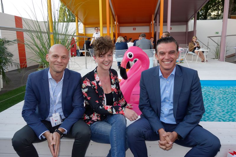 Miami Feeling beim Harman Team, (v. l.) Frank Lohmann, Katharina Brandauer und Skander Kaafar. (Bild: IT-BUSINESS)