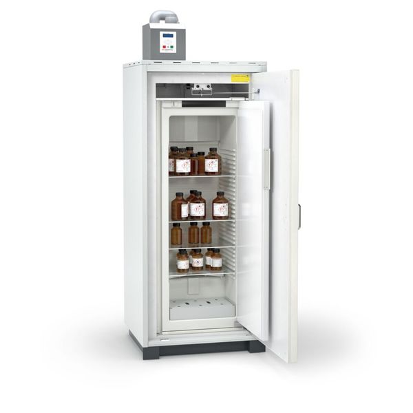 Abb.3: Die Schrankserie COOL Inline ermöglicht die gekühlte und konforme Lagerung von Proben. (Bild: DÜPERTHAL Sicherheitstechnik GmbH & Co. KG)