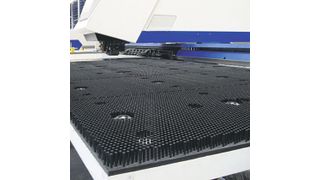 Auch bei großen Abmessungen werden die Mink-Bürstenplatten in einer hohen Qualität hergestellt. Bild: Mink (Archiv: Vogel Business Media)