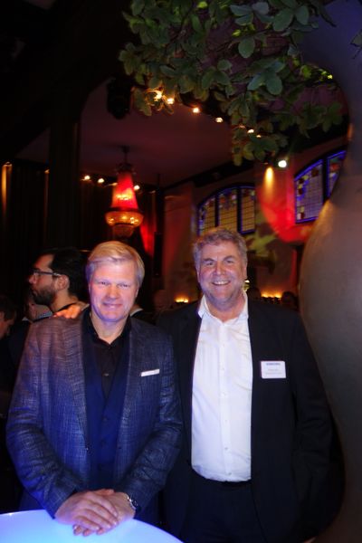 Zwei Titanen unter sich, Oliver Kahn und Markus Korn, Samsung. (Bild: IT-BUSINESS)