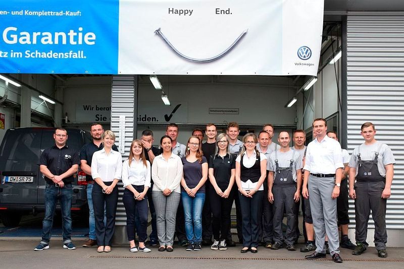 Nicht ganz, aber weit oben auf dem Treppchen beim Service Award 2017: das Team vom Autohaus Liliensiek erreichte Platz drei. (Jan Rosenow)
